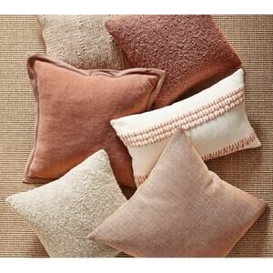 Pottery Barn Belgian Linen Pillow bundle of 2-   22 x22